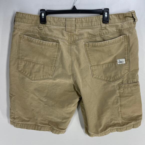 Eddie Bauer Mens Cargo Shorts Size 42 Tan Heavyweight 100% Cotton Y2K Gorpcore - Picture 2 of 8